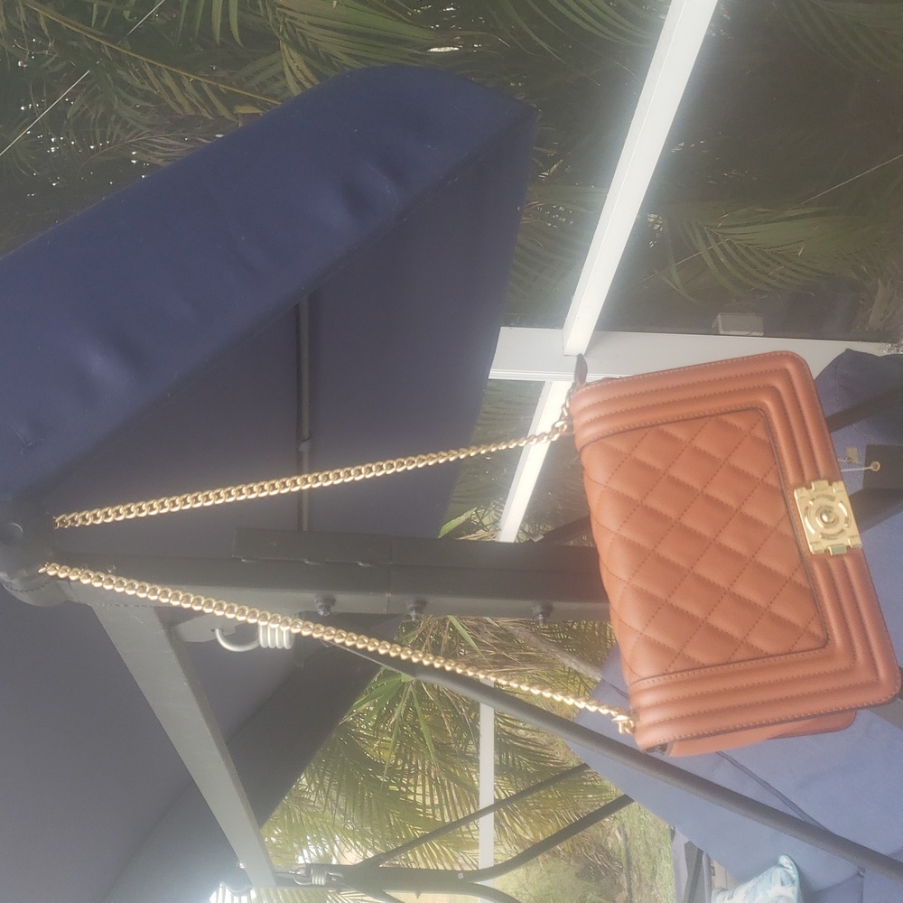 ❤QUILTED CHAIN CROSSBODY - Picture 2 of 8
